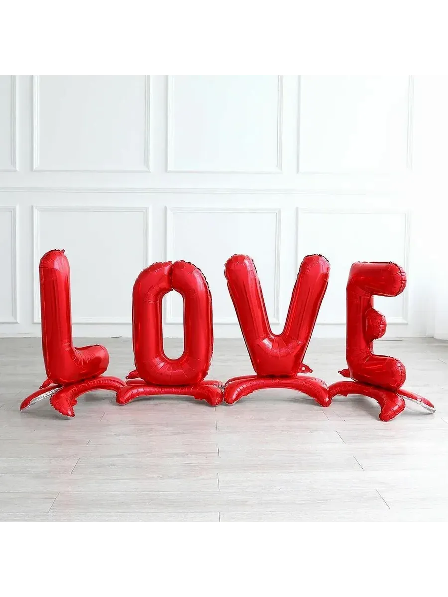 НадписьLOVEнаПодставке